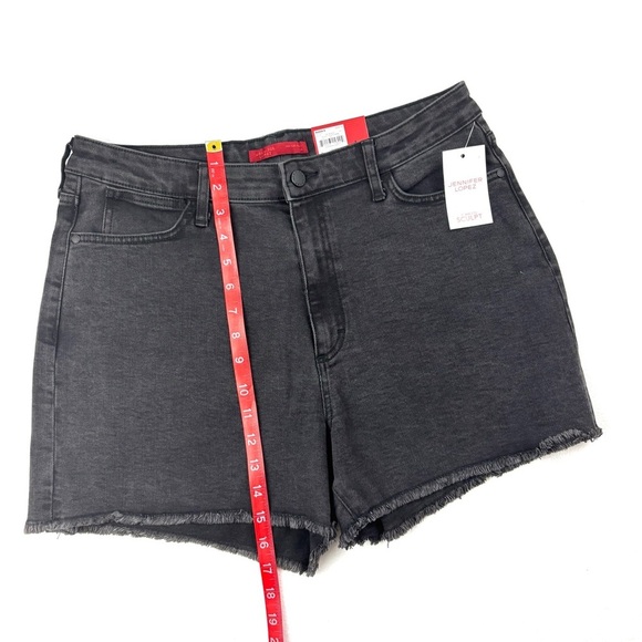 NWTJennifer Lopez High Waisted Flawless Sculpt Charcoal Raw Hem Jean Shorts (14) - Picture 12 of 13